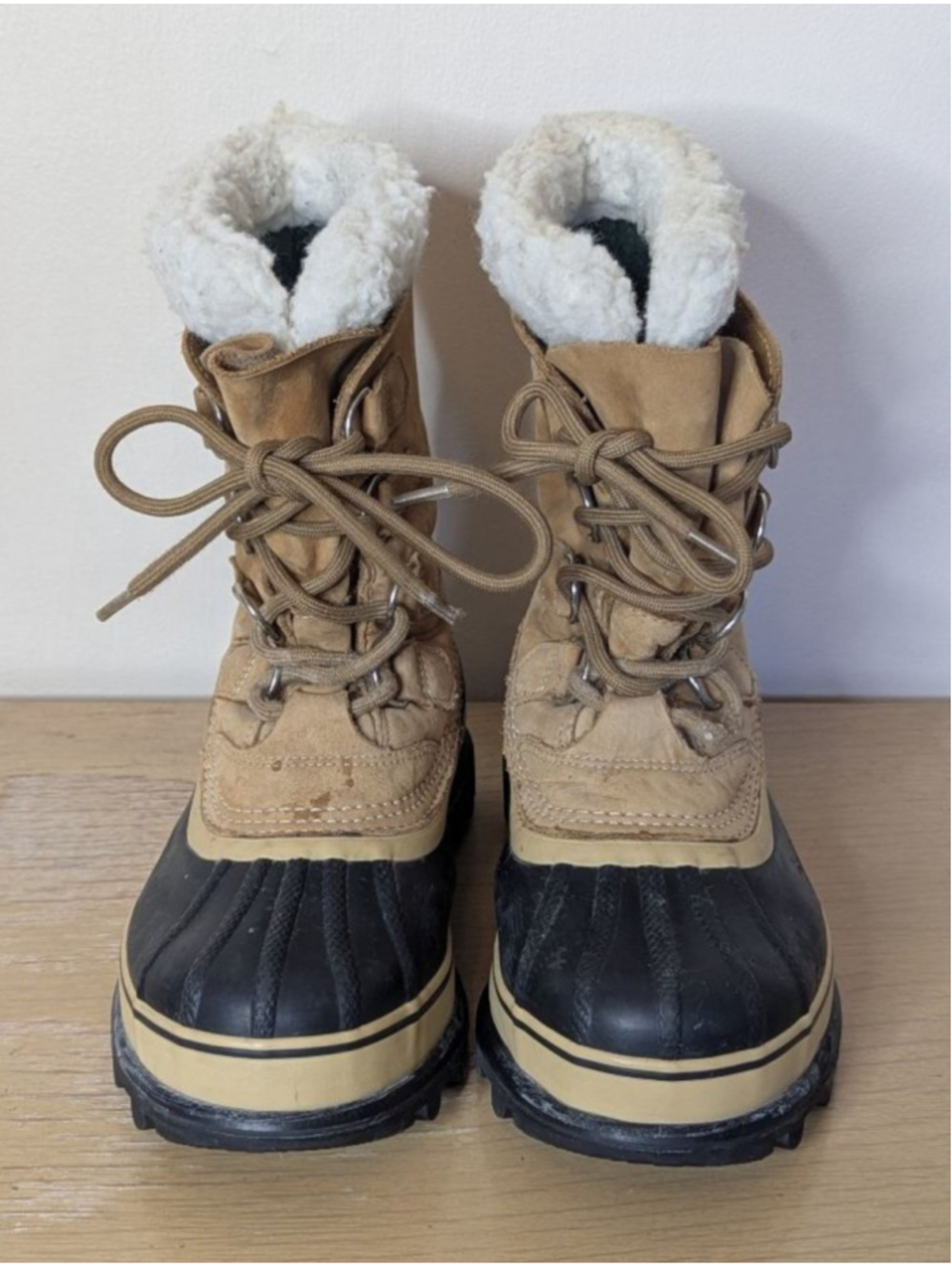 Women's Sorel Caribou Waterproof Tan Black Winter Boots Size 8 Lining